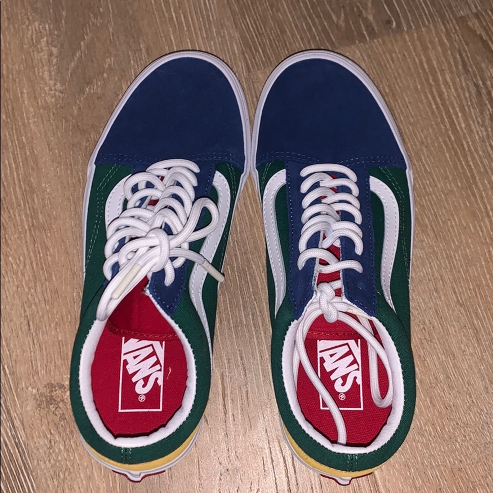 NEW VANS !